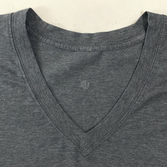 Lululemon Side Tie V-Neck Tee  Size 12 Charcoal Gray Oversized Fit - Picture 5 of 7